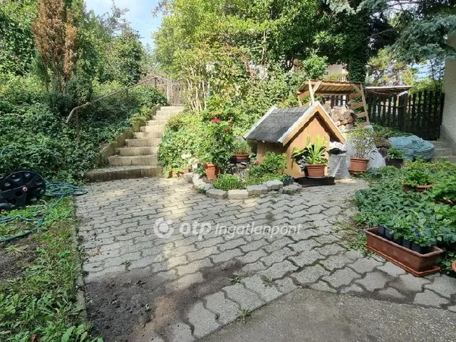 Eladó ház Budapest III. kerület, Táborhegy 154 nm