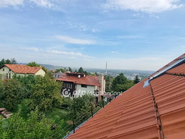 Eladó ház Budapest III. kerület, Táborhegy 154 nm