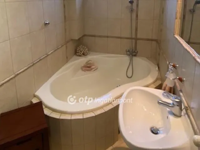 Eladó lakás Budapest XIV. kerület, Zugló 275 nm