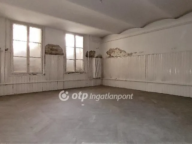 Eladó ház Budapest XVI. kerület 231 nm
