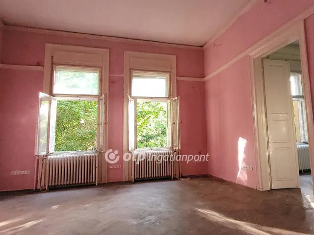 Eladó ház Budapest XVI. kerület 231 nm