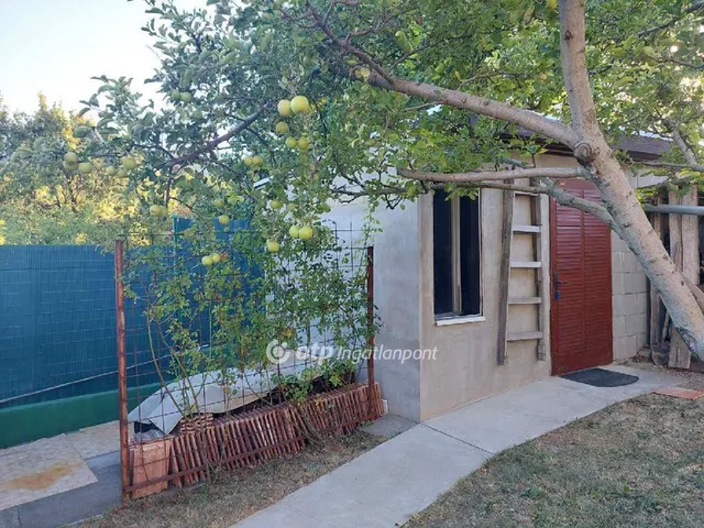 Eladó ház Budapest III. kerület, Testvérhegy 240 nm