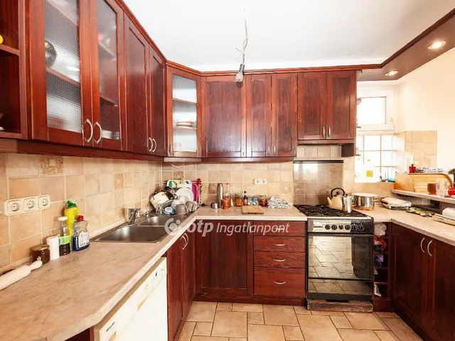 Eladó ház Csömör 309 nm