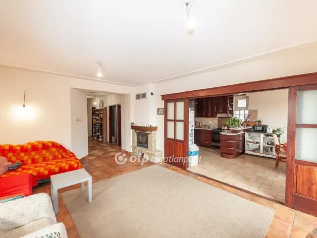 Eladó ház Csömör 309 nm