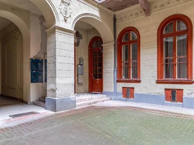 Eladó lakás Budapest VI. kerület 24 nm