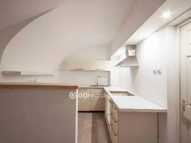 Eladó lakás Budapest VI. kerület 97 nm