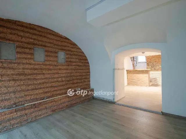 Eladó lakás Budapest VI. kerület 97 nm