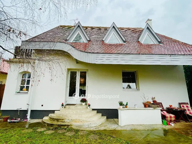 Eladó ház Budakalász 210 nm