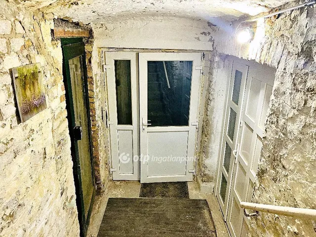 Eladó lakás Budapest VIII. kerület, II. János Pál pápa tér 94 nm