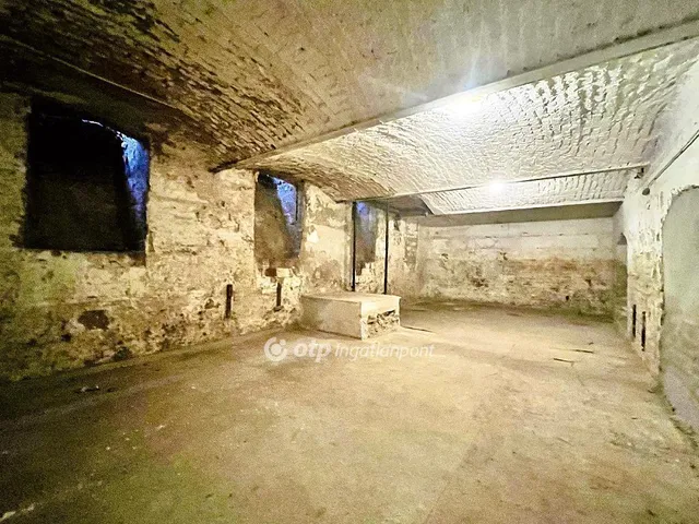 Eladó lakás Budapest VIII. kerület, II. János Pál pápa tér 94 nm