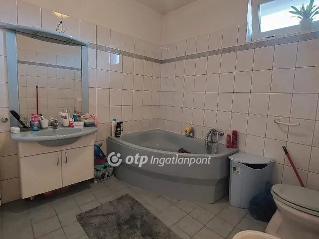 Eladó ház Veresegyház 246 nm
