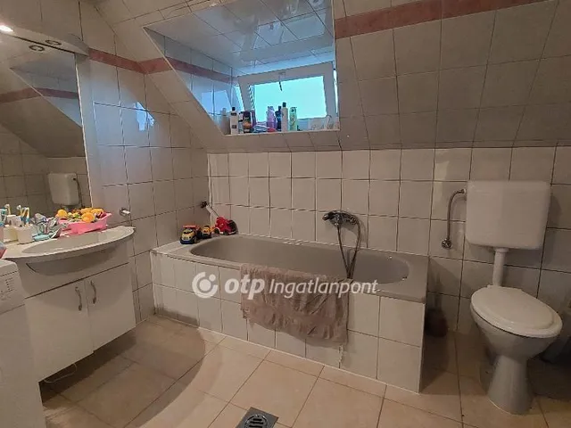 Eladó ház Veresegyház 246 nm