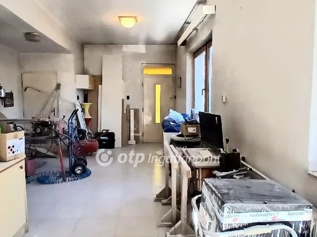 Eladó ház Budapest XVI. kerület, Rákosszentmihály 210 nm