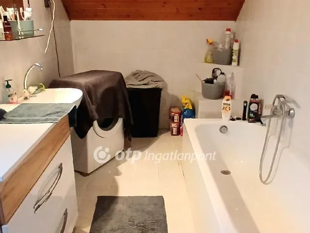 Eladó ház Budapest XVI. kerület, Rákosszentmihály 210 nm