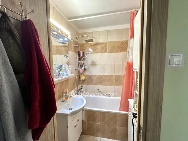 Eladó lakás Budapest IV. kerület 71 nm