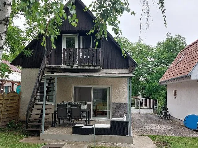 Eladó üdülő és hétvégi ház Siófok, Sóstó 81 nm