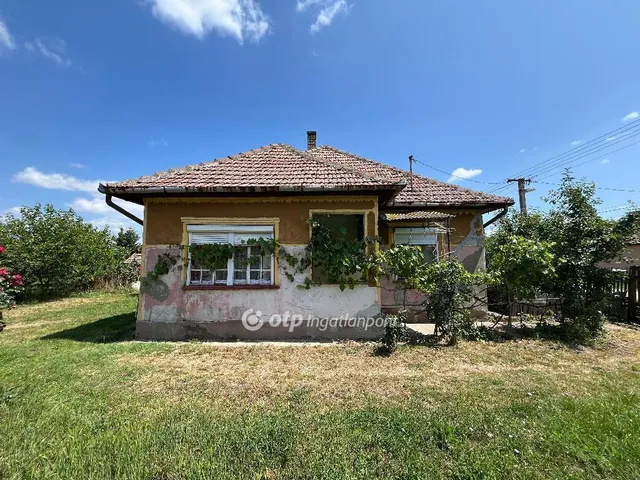 Eladó ház Tiszakeszi 68 nm