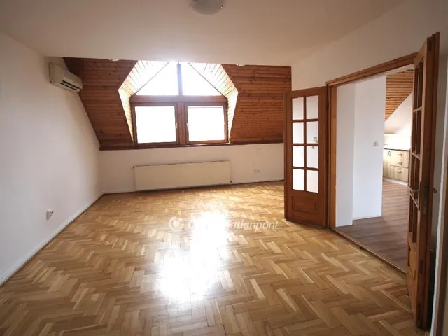 Eladó ház Budapest XIV. kerület, Herminamező 330 nm