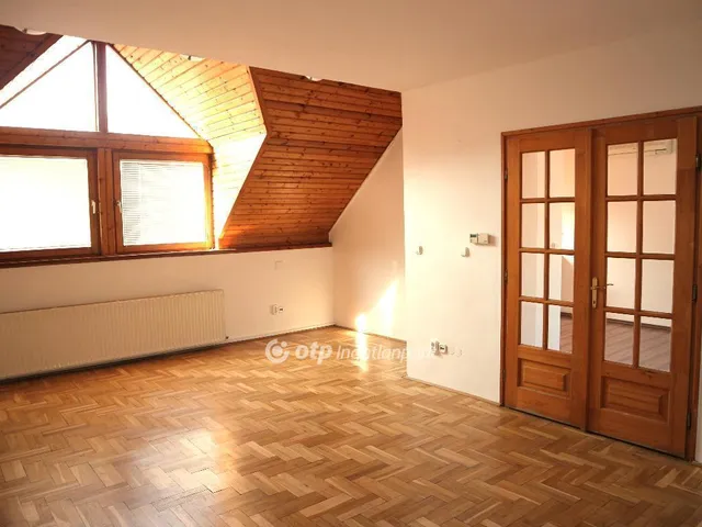 Eladó ház Budapest XIV. kerület, Herminamező 330 nm