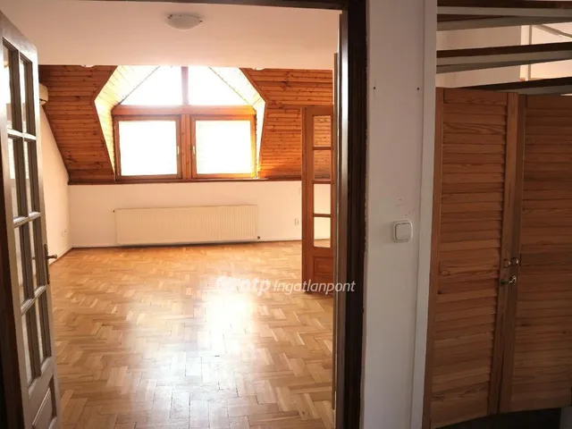 Eladó ház Budapest XIV. kerület, Herminamező 330 nm