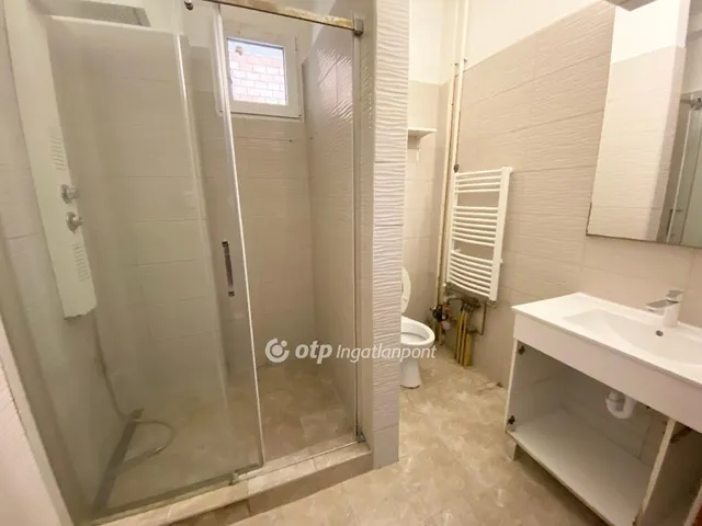 Eladó ház Budapest XIV. kerület, Alsórákos 248 nm