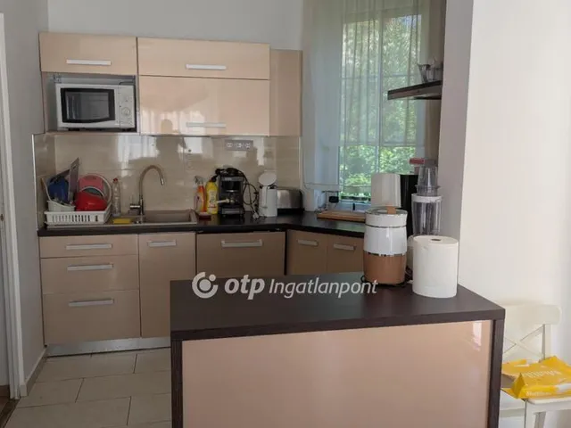 Eladó ház Budapest XVI. kerület, Sashalom 270 nm