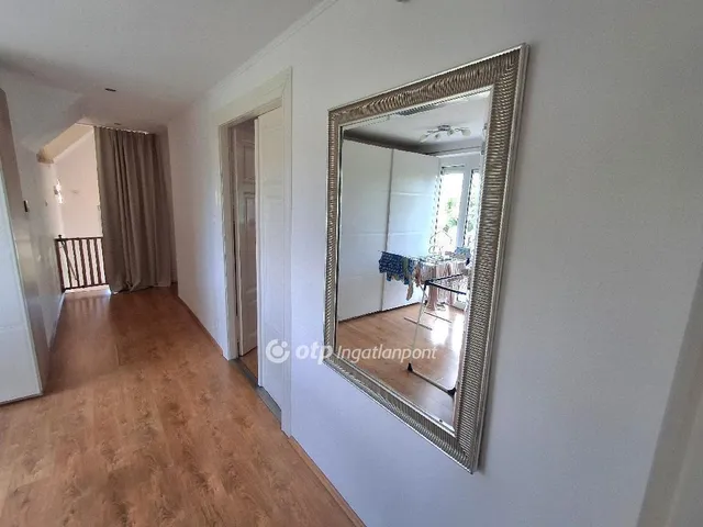 Eladó ház Budapest XVI. kerület, Sashalom 270 nm