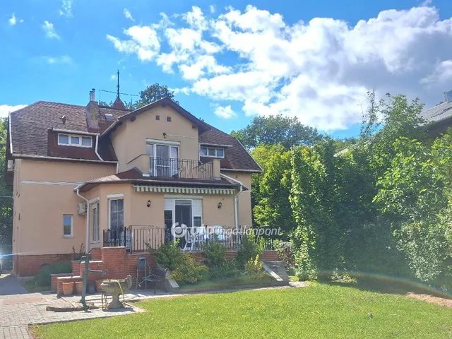 Eladó ház Budapest XVI. kerület, Sashalom 270 nm