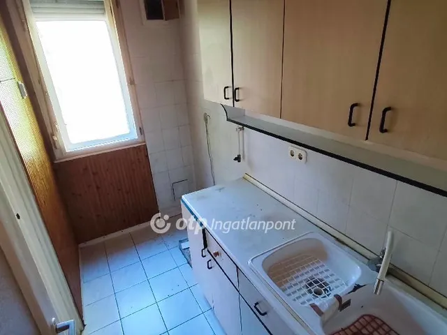 Eladó lakás Budapest III. kerület 52 nm