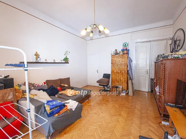 Eladó lakás Budapest VI. kerület, Nagykörúton belüli terület 71 nm