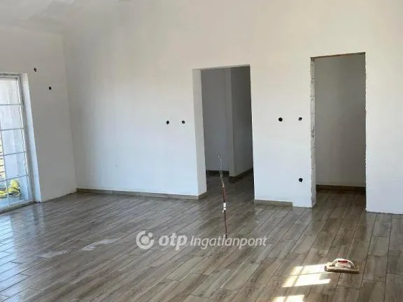 Eladó ház Veresegyház 130 nm