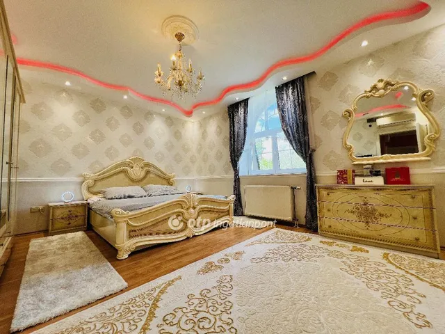 Eladó ház Budapest XVI. kerület, Cinkota 308 nm