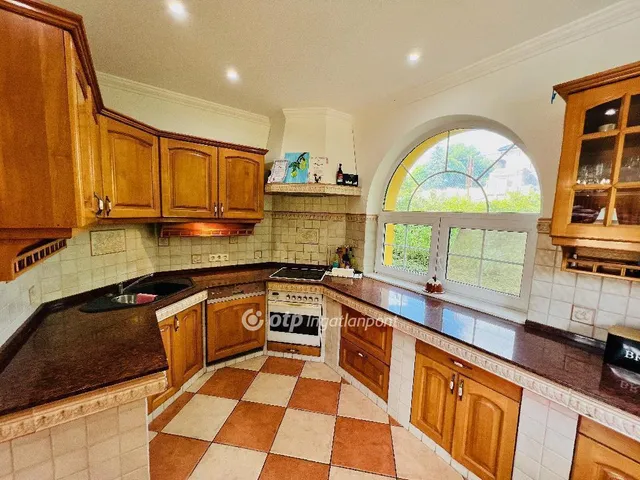 Eladó ház Budapest XVI. kerület, Cinkota 308 nm