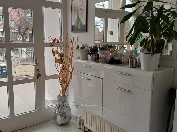 Eladó ház Budapest XVI. kerület, Árpádföld 460 nm