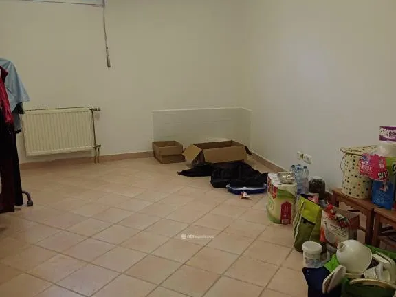 Eladó ház Budapest XVI. kerület, Árpádföld 460 nm