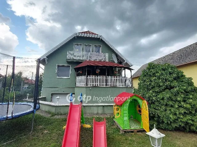 Eladó ház Veresegyház, Revetek 246 nm