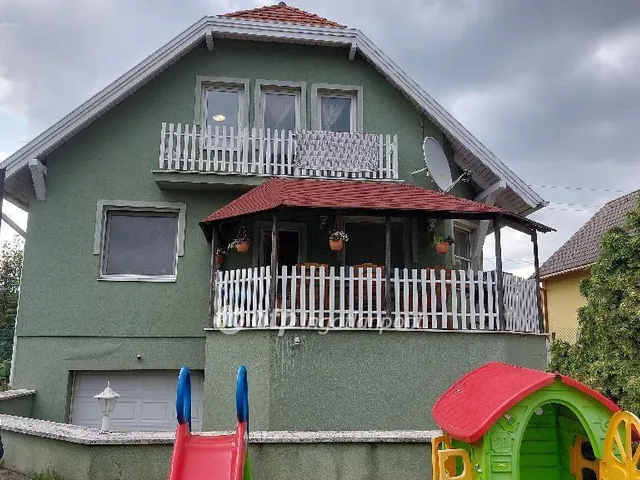 Eladó ház Veresegyház, Revetek 246 nm