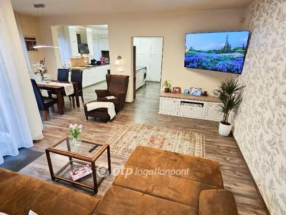 Eladó lakás Budapest XV. kerület, Pestújhely 106 nm