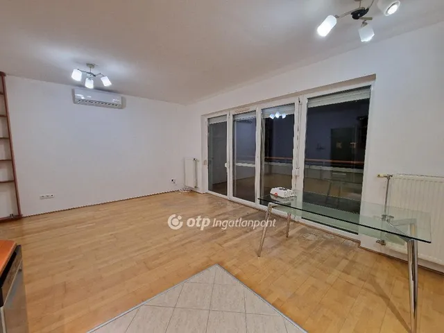 Eladó lakás Budapest IV. kerület, Káposztásmegyer 55 nm