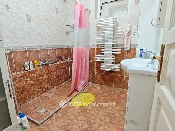 Eladó ház Budapest III. kerület, Békásmegyer 160 nm