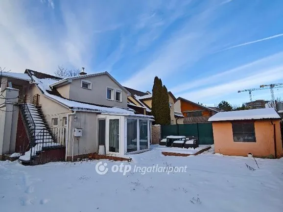 Eladó ház Budapest III. kerület, Békásmegyer 160 nm