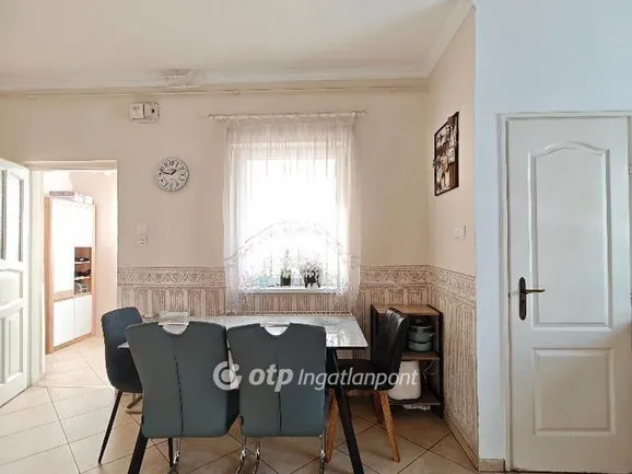 Eladó ház Budapest III. kerület, Békásmegyer 160 nm