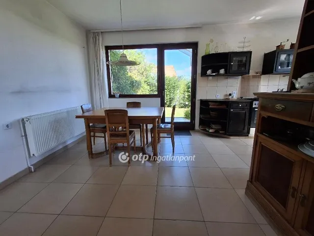 Eladó ház Budapest II. kerület, Szemlőhegy 212 nm