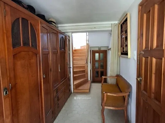 Eladó ház Budapest II. kerület, Szemlőhegy 212 nm