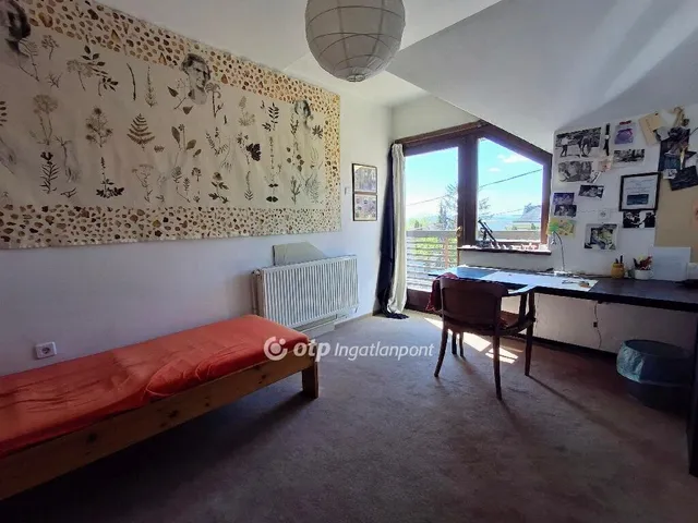 Eladó ház Budapest II. kerület, Szemlőhegy 212 nm