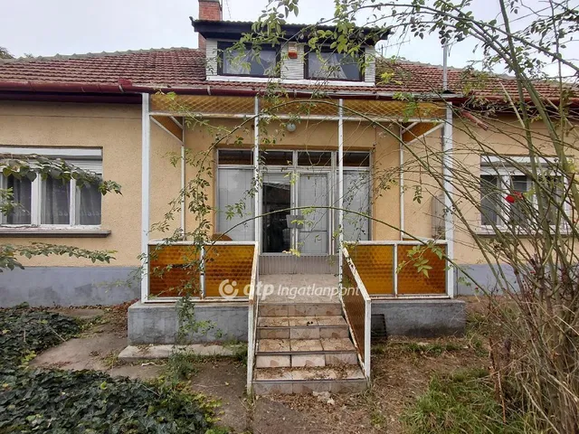 Eladó ház Hatvan 187 nm