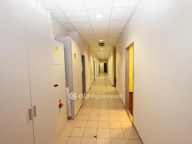 Eladó kereskedelmi és ipari ingatlan Budapest XIV. kerület, Alsórákos 806 nm