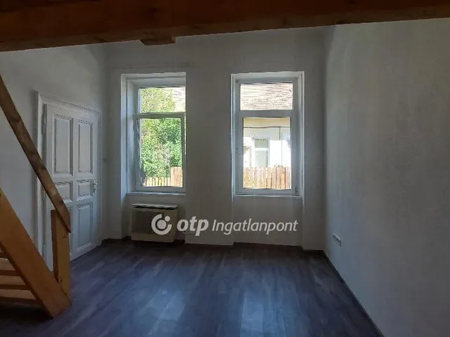 Eladó lakás Budapest X. kerület, Óhegy 30 nm