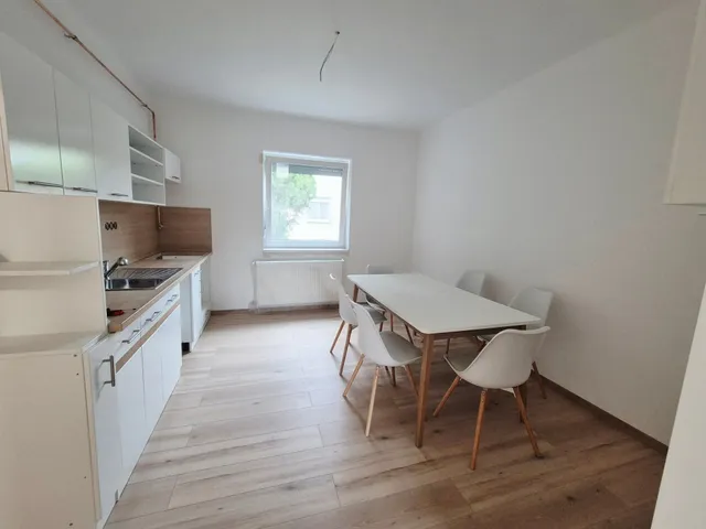 Eladó lakás Keszthely, Hévízi út 1/B 67 nm