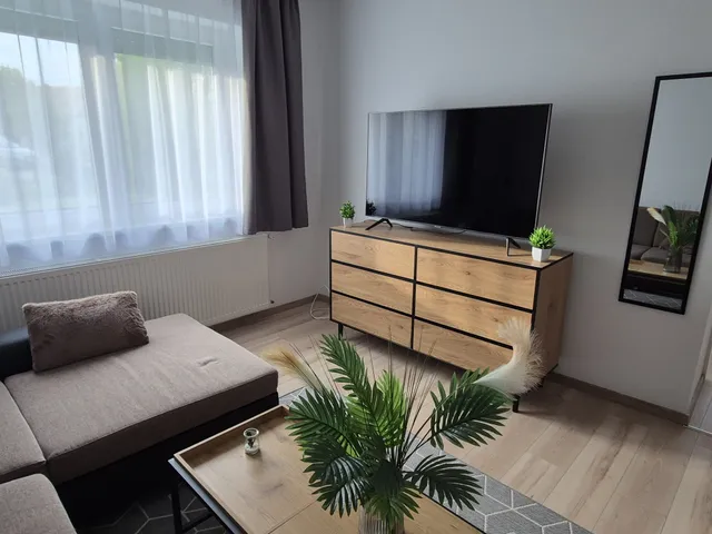 Eladó lakás Keszthely, Hévízi út 1/B 70 nm